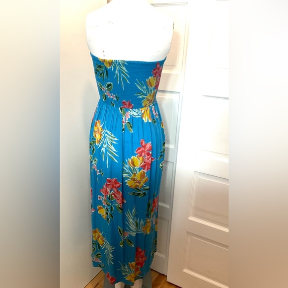 🛑🛑🛑STRAPLESS SMOCKED DRESS - Picture 10 of 10